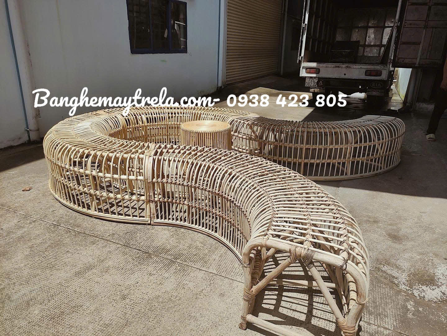 Băng ghế uốn mây tự nhiên